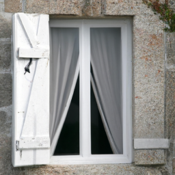 Fenêtres Bois: Tradition Réinventée pour un Confort Moderne Vence